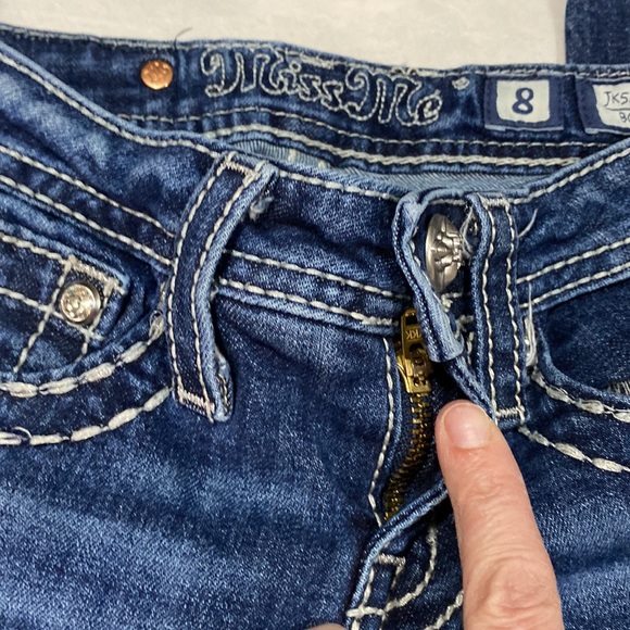 Miss me bootcut jeans. Kids size 8. Is missing one button on the patch. See pic - Picture 7 of 12